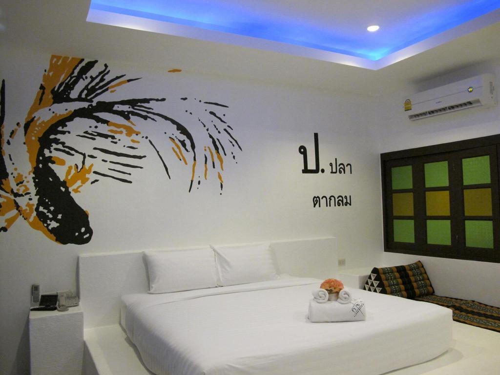 Alphabeto Resort Nai Harn Exterior photo