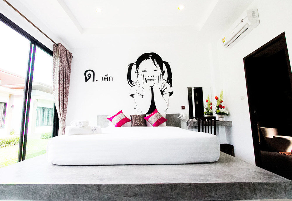 Alphabeto Resort Nai Harn Exterior photo